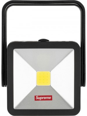 Supreme Magnetic Kickstand Light Negros | QAKF4409
